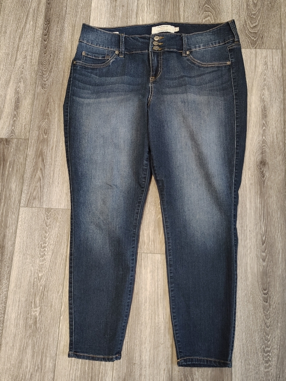 torrid Dark Wash Skinny Jeans 18s